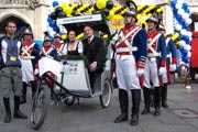 Ea I. und Roy I. führen durch den Würmesischen Fasching 2006 (Foto: Martin Schmitz)